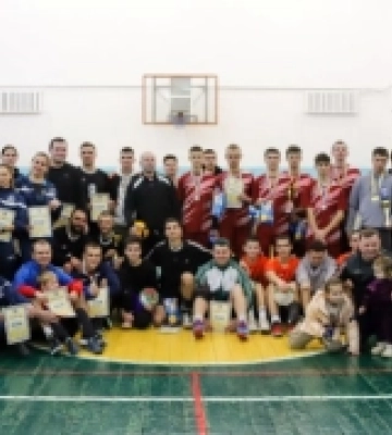 Одещина: ізмаїльські волейболисти завершили сезон потрійним турніром