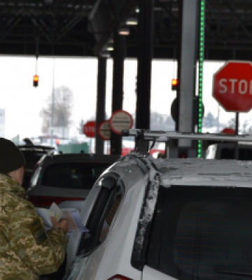 Перед святами на кордоні з Польщею зросли черги