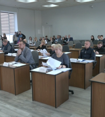"У залі не густо". Членів Рівненського виконкому може стати менше (ВІДЕО)