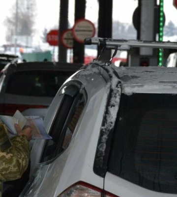 Перед святами на кордоні з Польщею зросли черги