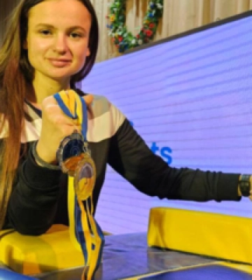 Полтавська патрульна  здобула &quot;золото&quot; Кубку України з армрестлінгу