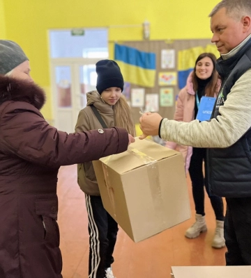 На Волині сім’ї з дітьми отримали теплі пакунки від ЮНІСЕФ
