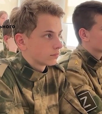 У ЦНС розповіли, як росіяни вербують «кадетів» на окупованих територіях
