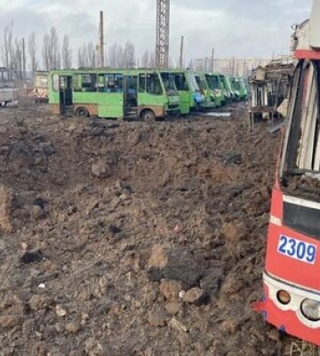 У Харкові російські ракети прилетіли по транспортному депо
