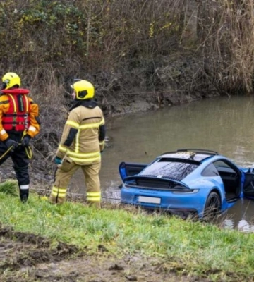 В ЄС втопили спорткар Porsche з України 