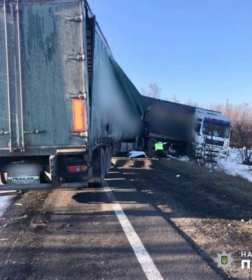 До уваги водіїв! На трасі Одеса-Рені ускладнено рух транспорту