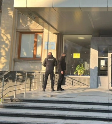 Поліція назвала причину обшуків у мерії Ужгорода