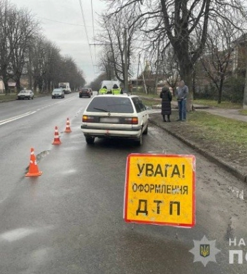 У Луцьку на переході автівка збила 13-річну школярку