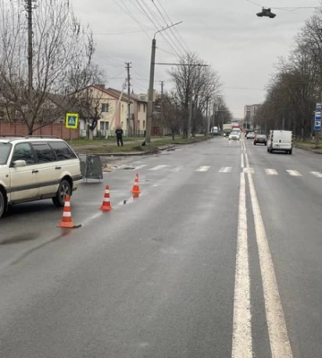 У Луцьку на переході автівка збила 13-річну школярку