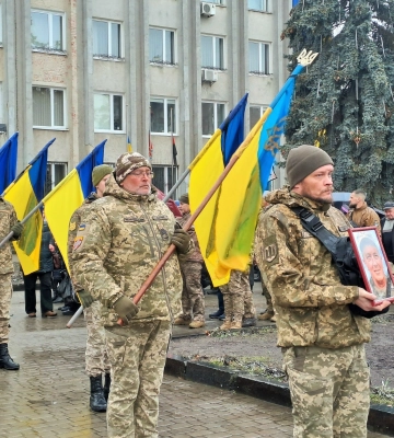 І небо плакало: на Волині провели в останню путь Героя