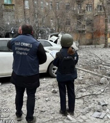 Последствия ракетных ударов РФ по Харькову: Пострадали 2 человека, разрушен дом, повреждено заведение. ФОТОрепортаж