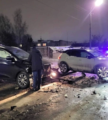 У Луцьку одночасно трапилися дві ДТП на Карпенка-Карого