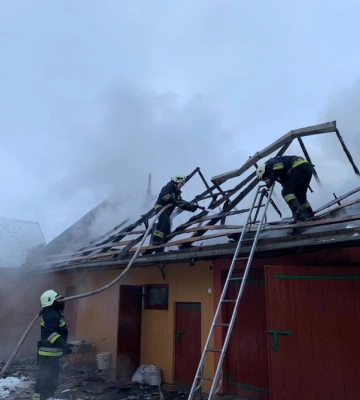 У Горбакові Рівненського району горіла господарська будівля