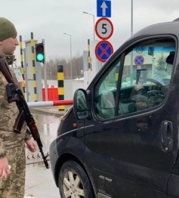 В ДПСУ порадили, які пункти пропуску обирати для перетину кордону напередодні Різдва