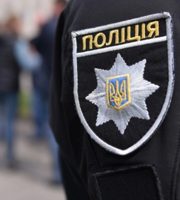 У Луцьку на одній з вулиць виявили чоловіка з масивною кровотечею (відео)