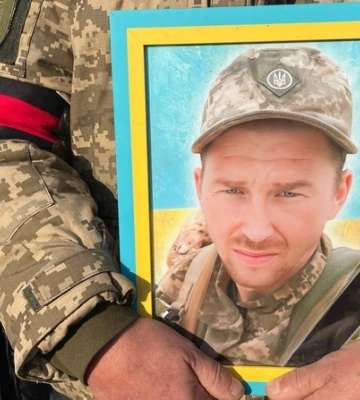 У Верхній Сироватці на Сумщині попрощалися з солдатом Віктором Пимоненком
