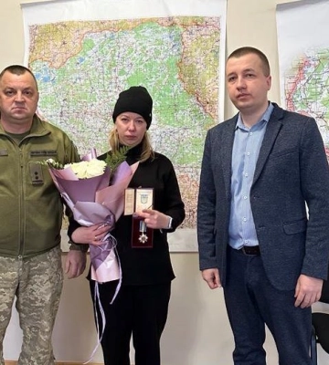 Дружині полеглого захисника з Любомльщини вручили його посмертний орден