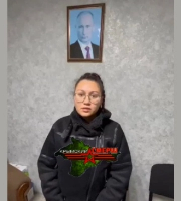 В Крыму школьники &quot;донесли&quot; на учительницу за украинские песни: женщину задержали (видео)
