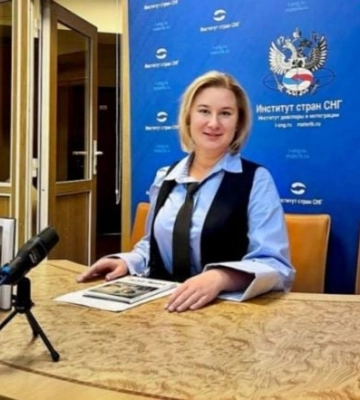 В Москве презентовали “zиганутые” стихи “поэтессы-чиновницы” из Мелитополя 