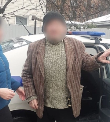 У Сумах патрульні знайшли родину дідуся, що загубився