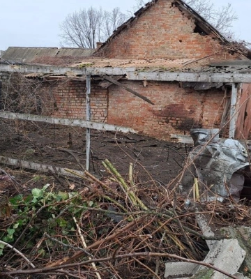 Рашисти вранці вдарили по Нікополю: Загинули дві жінки, пошкоджено 4 будинки. ФОТО