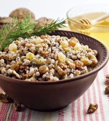 Самая вкусная кутья на Рождество: готовим с медом, орехами и изюмом