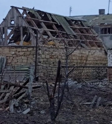 Наслідки обстрілу Шляхового на Херсонщині: Постраждала 69-річна жінка. ФОТОрепортаж