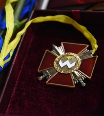 Рідним загиблих на війні лучан вручили їхні посмертні нагороди