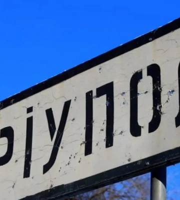 В окупованому Маріуполі вибухи пролунали на території колишнього Холодокомбінату, де рашисти ховали БК та техніку, - Андрющенко
