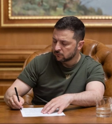 Зеленський підписав закон щодо обмеження ставки за мікрокредитами