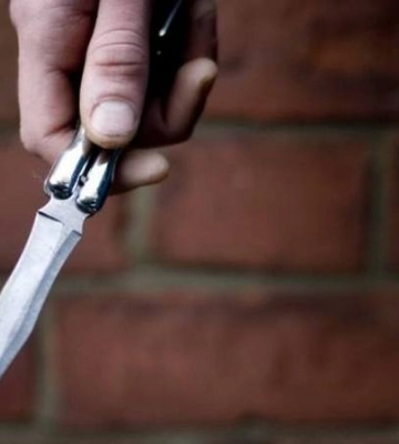 Поліцейські Черкас затримали грабіжника, який з ножем напав на школяра