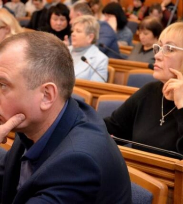 Депутати Кіровоградської обласної ради провели пленарне засідання ХХ сесії
