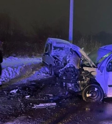 У Львові відбулося зіткнення двох автомобілів "Рено": один з водіїв отримав тілесні ушкодження, його госпіталізували