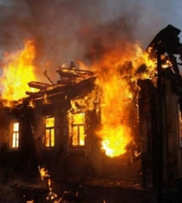 На Волині через замикання мережі загорілись лазня та будинок