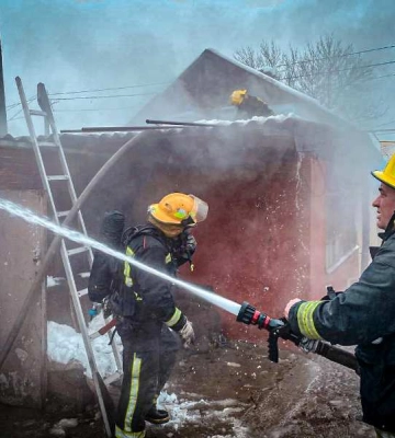 На Одещині спалахнув приватний будинок — постраждали двоє немовлят