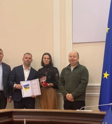 Директорка Володимирської дитячої художньої школи отримала премію Кабміну
