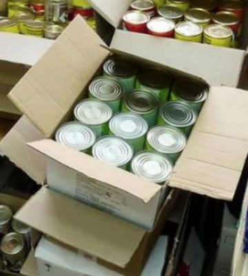 У Кремінських хабах ВПО з Луганщини отримали 800 продуктових пакунків