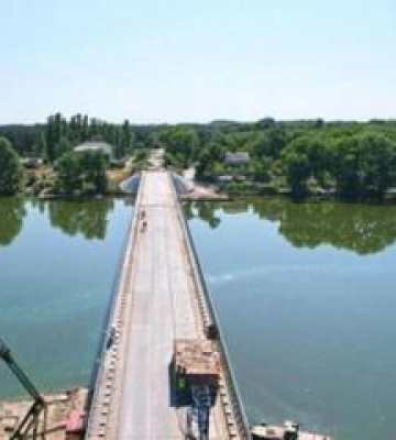 На Полтавщині відкрили рух мостом через річку Сула
