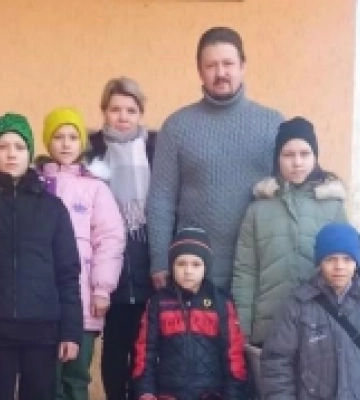 На Волині подружжя взяло на виховання п&amp;#039;ять рідних братиків та сестричок