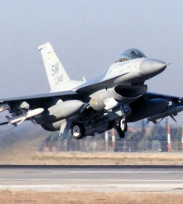 Перші два десятки F-16 готують до відправки в Україну – прем'єр Нідерландів