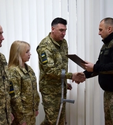 На Волині напередодні свят вручили відзнаки та подарунки прикордонникам, які пройшли ворожий полон 