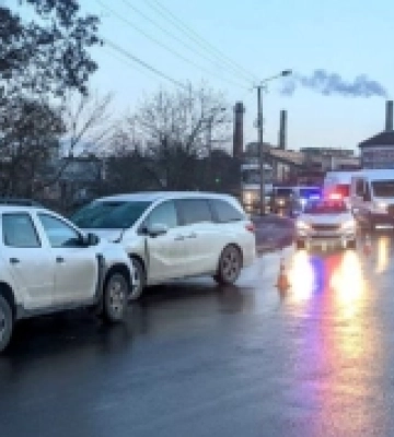 ДТП в Ровно: пьяный водитель выехал на встречную полосу, пострадали два человека
