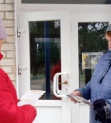 Поліціянти навчали жителів Миколаївщини як не стати жертвами аферистів