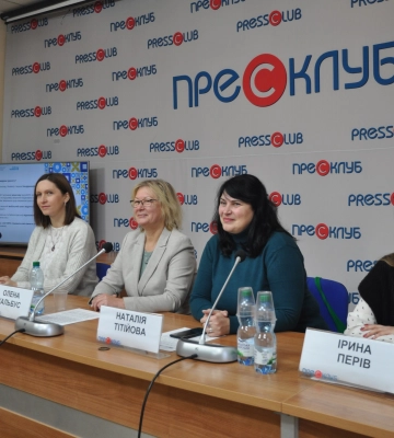 Понад 1750 жінок отримали допомогу в межах проєкту «Адвокаційна підтримка жінок-ВПО»  у Львівській області
