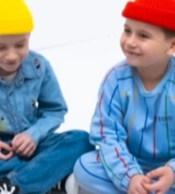 Сини відомого артиста Монатика знялися у рекламі його книги. ВІДЕО