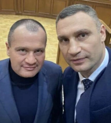 Мэр Кличко и координатор &quot;Украинской команды&quot; Палатный передали защитникам Авдеевки 200 fpv-дронов
