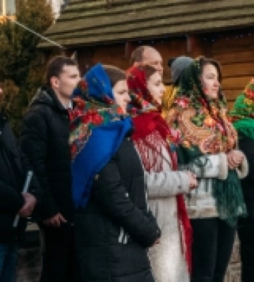 Біля головного корпусу ВНУ урочисто відкрили різдвяну шопку