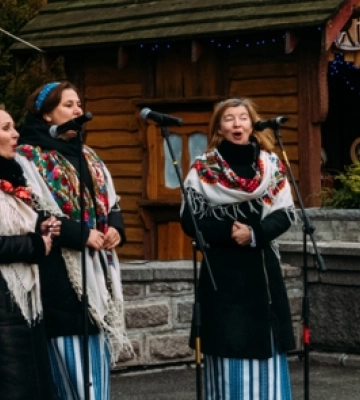 Біля головного корпусу ВНУ урочисто відкрили різдвяну шопку