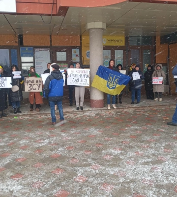 Гроші на ЗСУ та ротація військових: у Миколаєві відбулися дві акції на підтримку армії