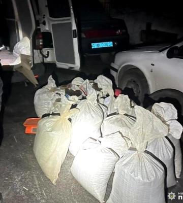 У бусі варашівця виявили багато мішків з бурштином і хочуть його арештувати